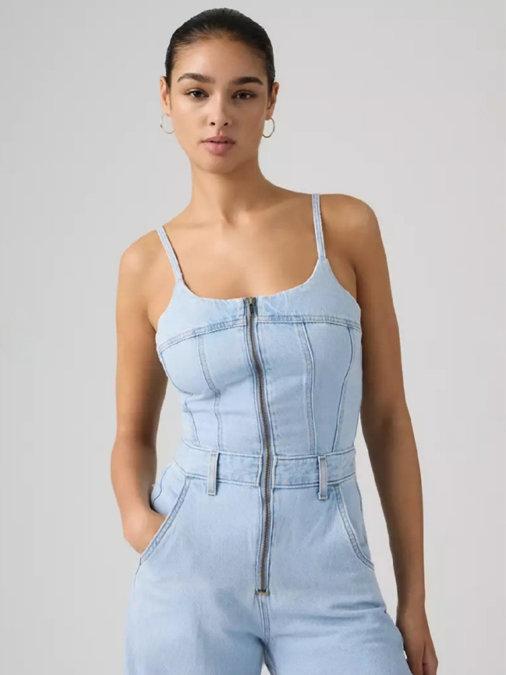 Levi's Light Blue Denim Wide-Leg Zip-Front Overalls. NWT - Picture 2 of 9